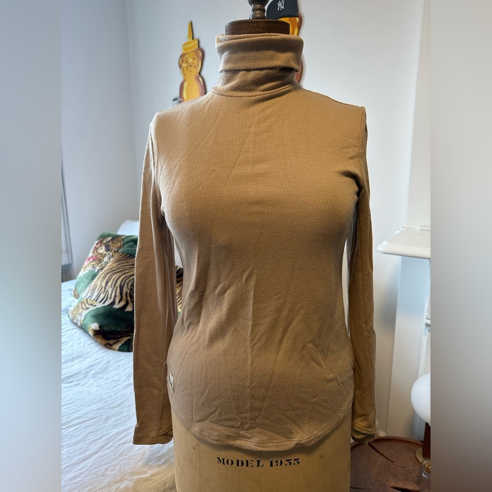 Tracksmith Fells Turtleneck XS Oatmeal